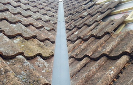 valley Commercial gutter cleaning in the South East